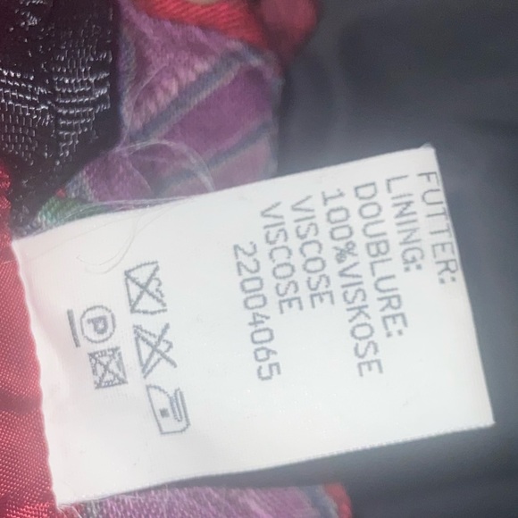 Women's vintage GEIGER 100% pure wool, pleated skirt  side zipper/pockets - Picture 9 of 10